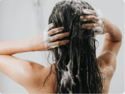 Applying shampoo